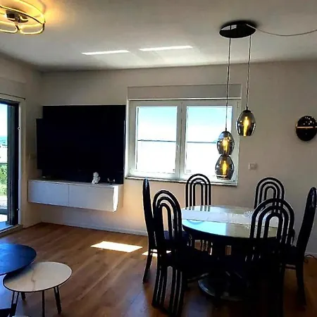 Apartment With A Sea View