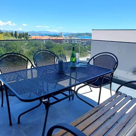 With A Sea View Apartment *